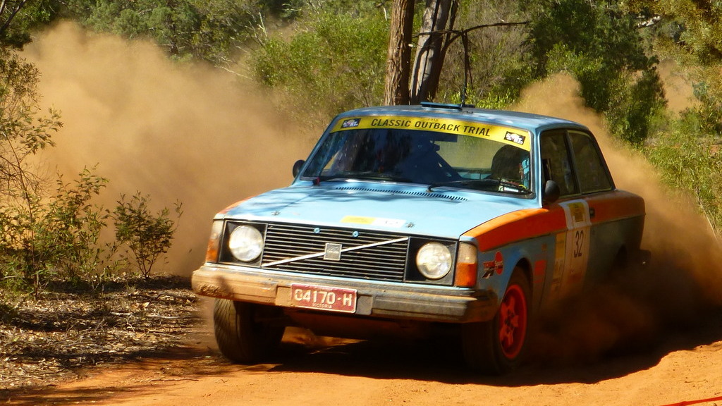 3rd OR: Ian and Val Swan, 1974 Volvo 242 DL