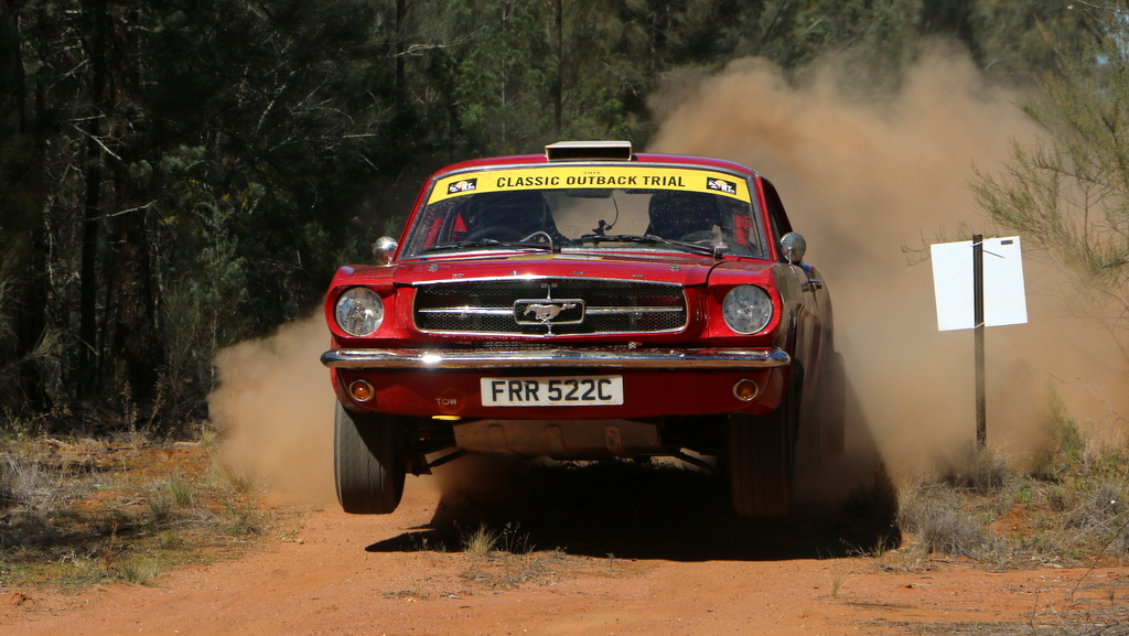 Warren Briggs and Matt de Vaus in the 2014 Classic Outback Trial