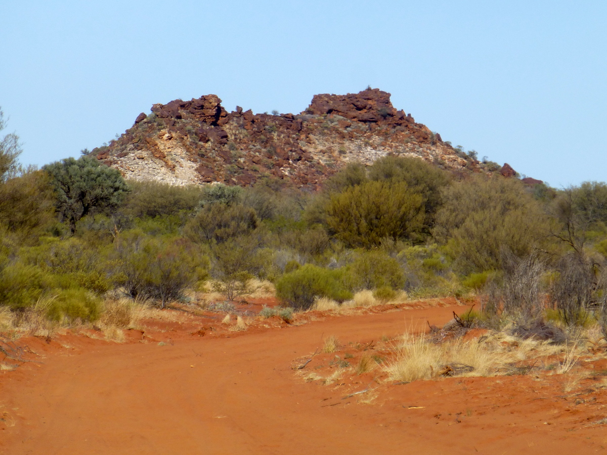 Roads get sandy as we head south and get nearer the Simpson Desert.